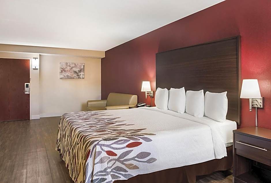 Red Roof Inn Tupelo