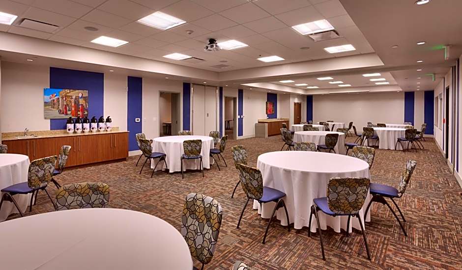 Holiday Inn Express & Suites Phoenix West - Buckeye By IHG