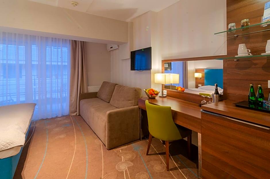 HolidayHomePL Aparthotel z balkonem przy plaży