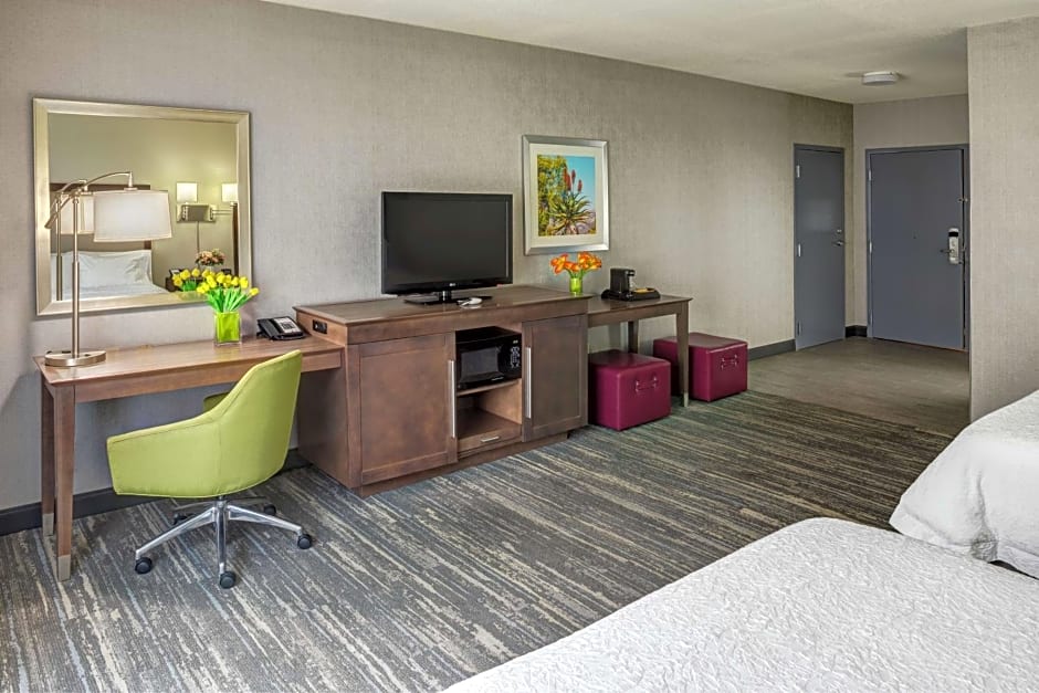 Hampton Inn By Hilton & Suites Palm Desert, Ca