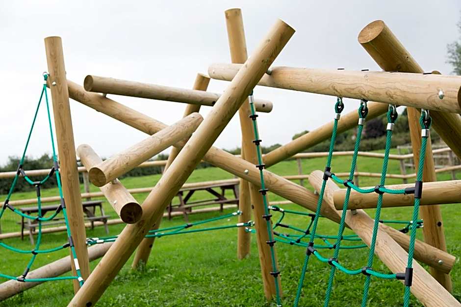 Hadley Bowling Green Inn