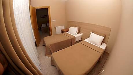 Family Room with Garden View