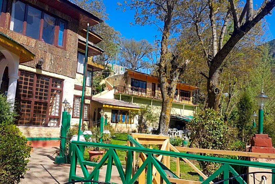 Goroomgo Khanday Guest House srinagar