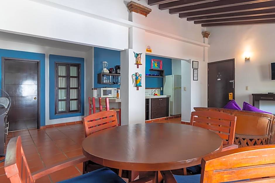 La Iguana Vallarta LGBT ADULTS ONLY - Romantic Zone - Party Clubbing Street