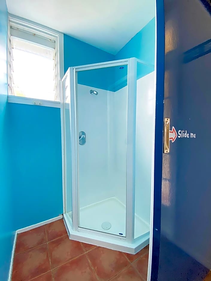 Noah's Ark Backpackers