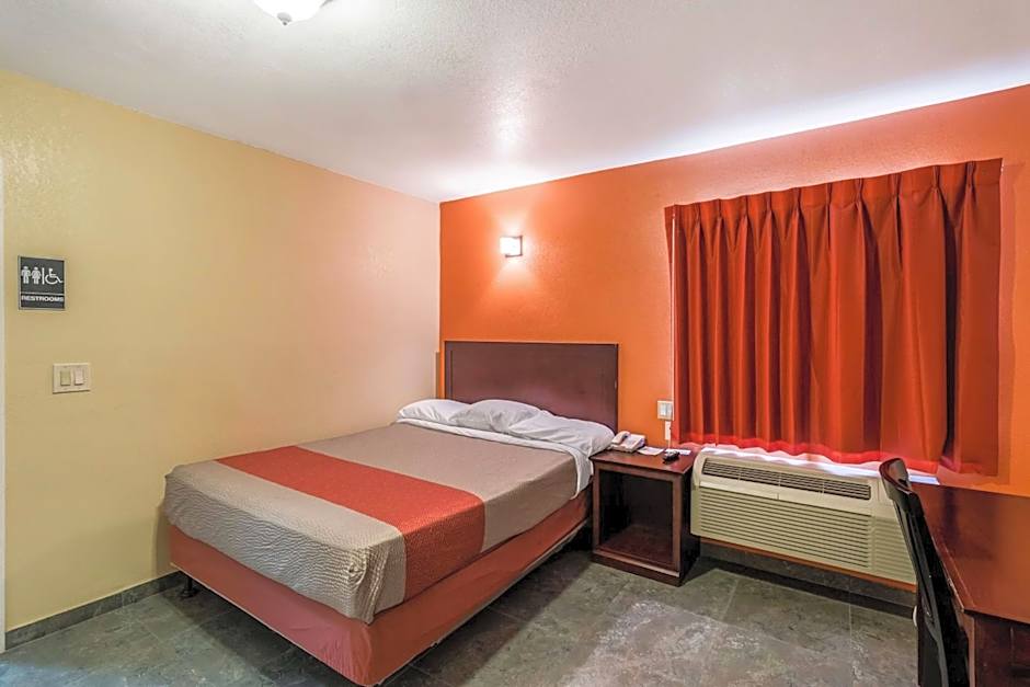 Motel 6-Blythe, CA - South