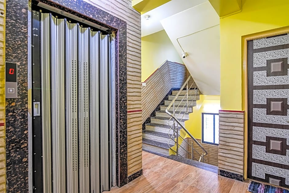 Super OYO 817371 OYO 84509 Hotel Shree Near Akankha More