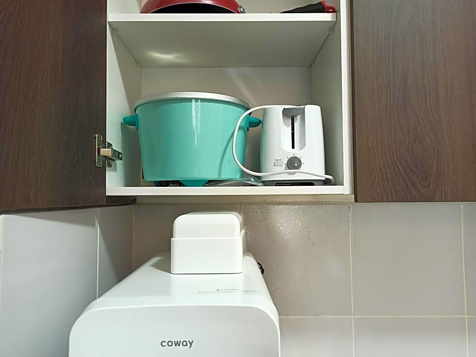 Zulanie Suite Troika Residence, SPACIOUS AND COZY WITH POOL, Free Wifi & Netflix in Golden Triangle of Kota Bharu