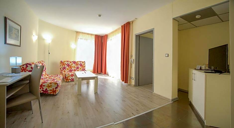 Mariner's Hotel - Self Catering - Adults Only