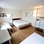 Hotel Grand Cap Rooftop Pool