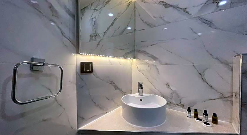 LE LUXE suites hotel SPA