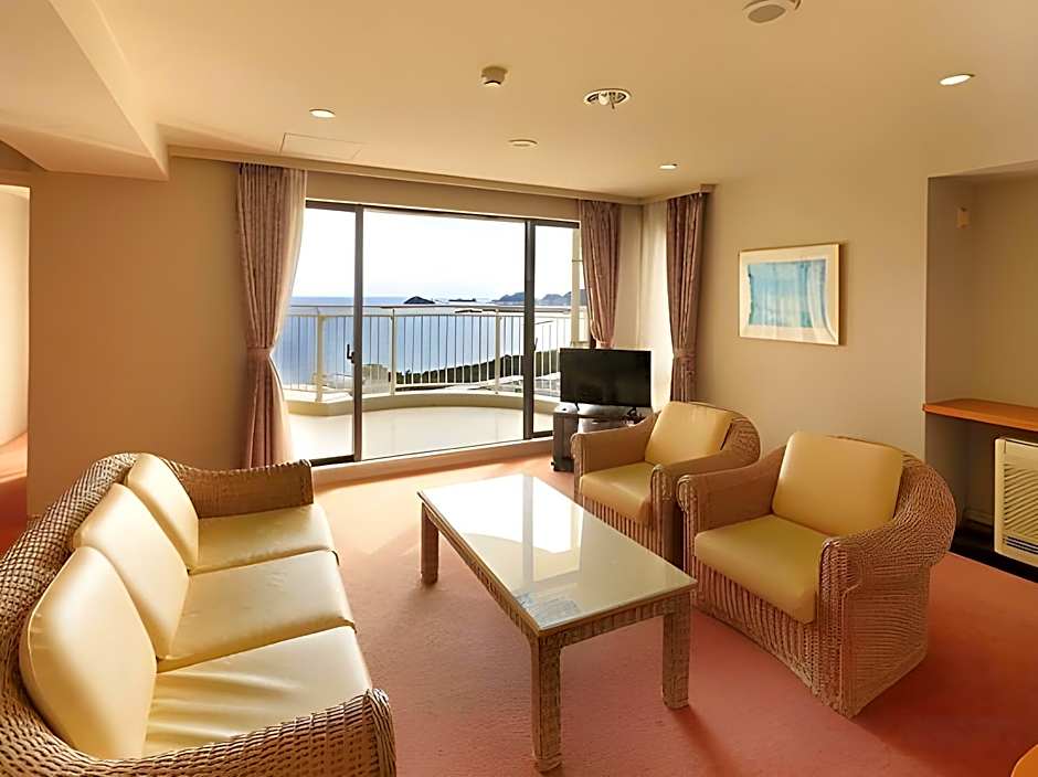 Kamogawa Grand Hotel