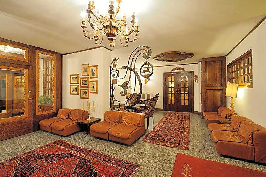 Hotel Touring
