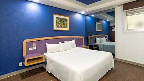 Hotel Menara