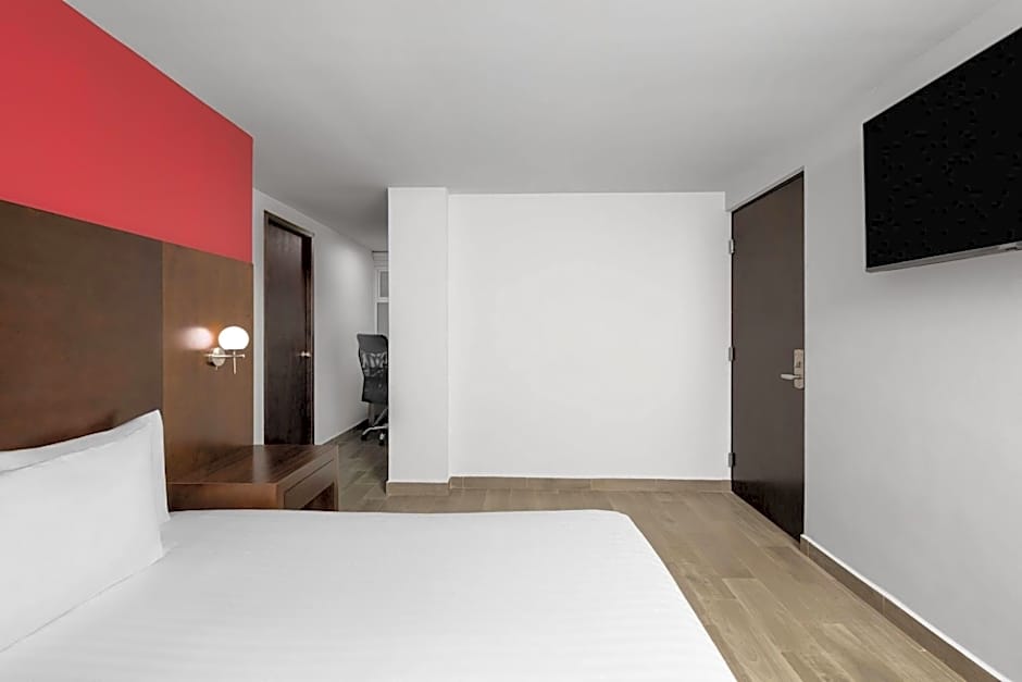 Ramada by Wyndham Tampico Centro