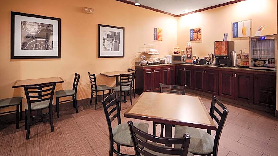 Best Western Plus Executive Inn