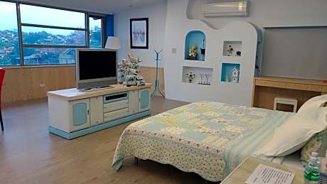 A Deluxe Double Bed