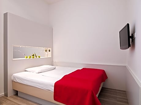 Premium Single Room