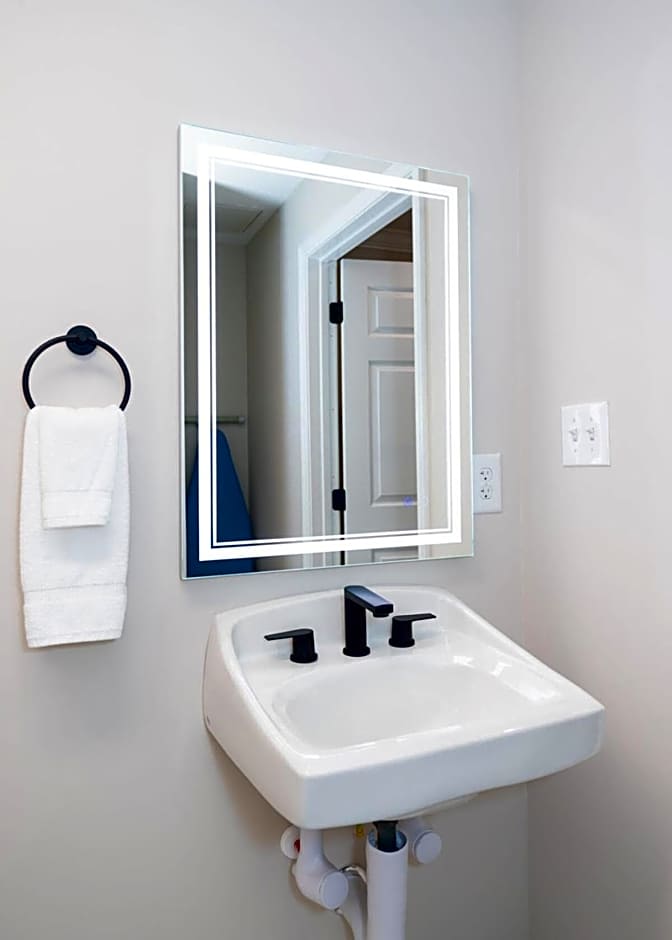 Bella Vista Hotel & Suites