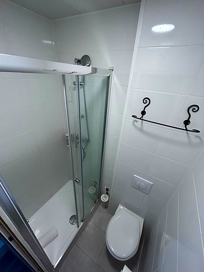 Authentic by Balladins, Hôtel Le Carré d'Aix