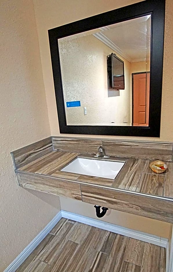 Rosa Bell Motel - Los Angeles