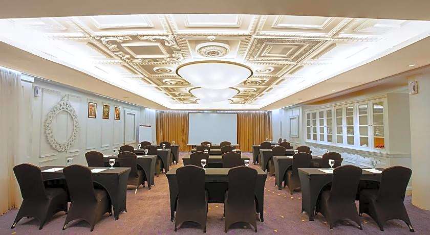 THE 1O1 Bali Fontana Seminyak