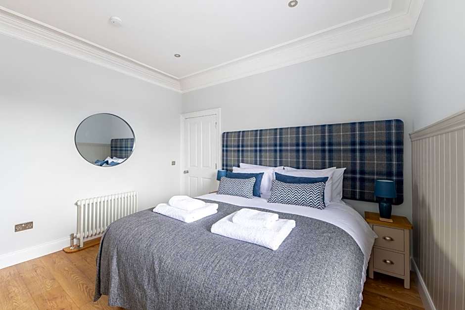 The Glenmoriston Townhouse Hotel