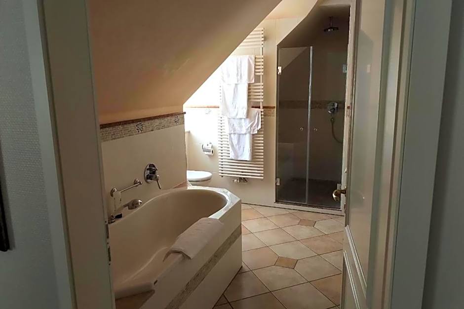 Tandreas Hotel & Restaurant