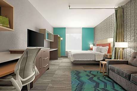 1 King Bed Studio Suite Nonsmoking