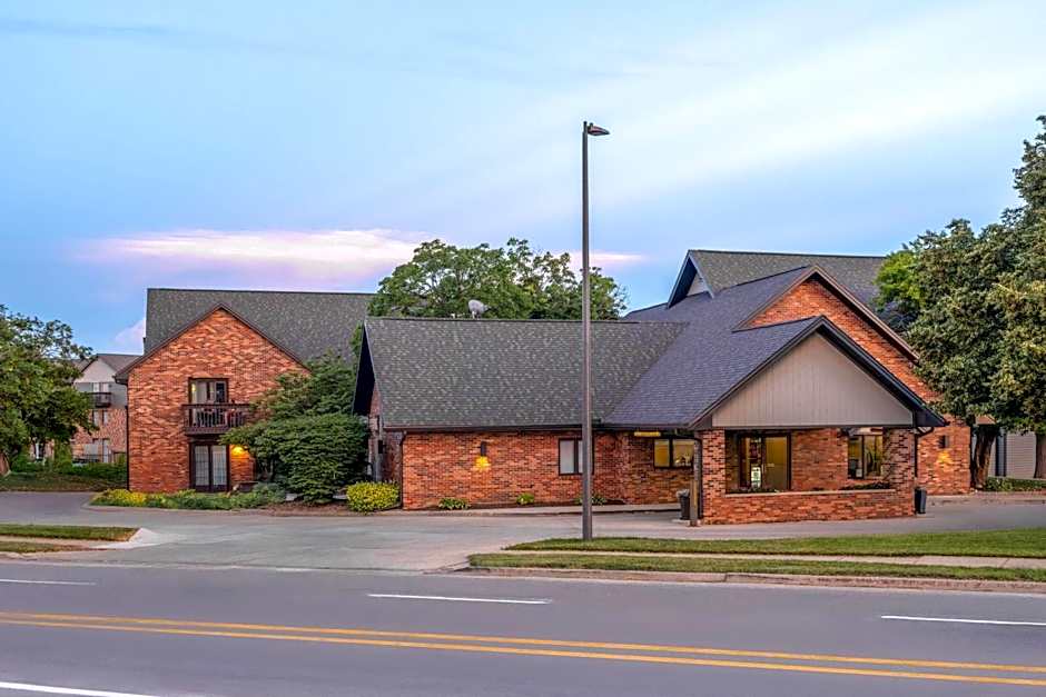 Eastland Suites Hotel & Conference Ctr, Trademark by Wyndham