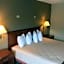 Super 8 by Wyndham Marshalltown