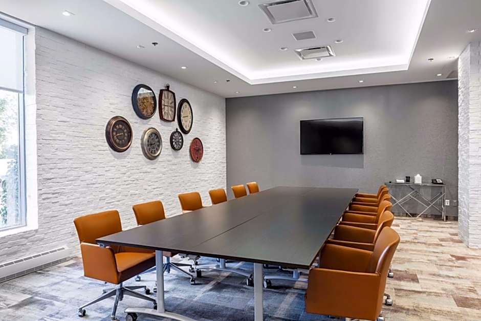 Hilton Montreal Laval