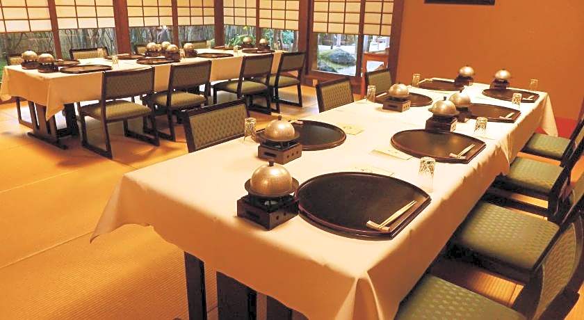 Yufuin Kutsurogi No Yado Nanakawa