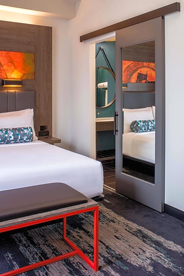 Aloft Philadelphia Downtown