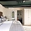 Abalone Hotel & Villas