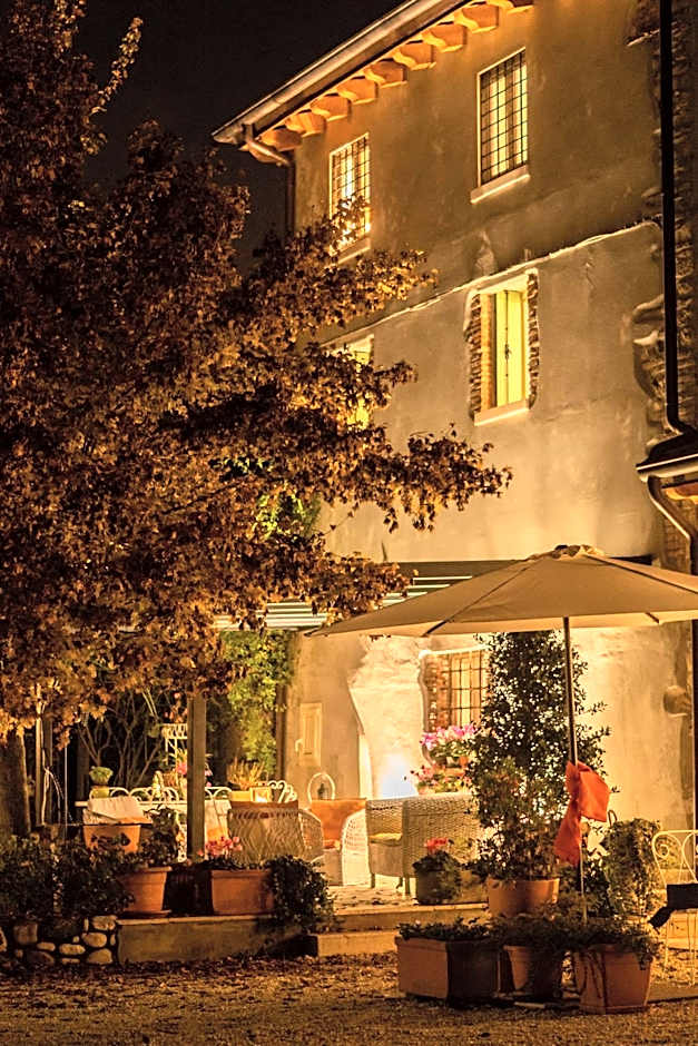 Casa Di Campagna Castello B&B