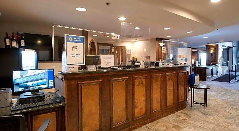 River Mountain Lodge