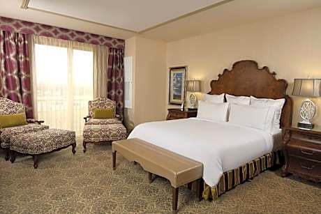 Standard King Room - Mobility Accessible