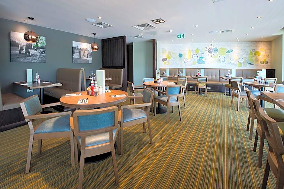 Premier Inn Milton Keynes Central Theatre District