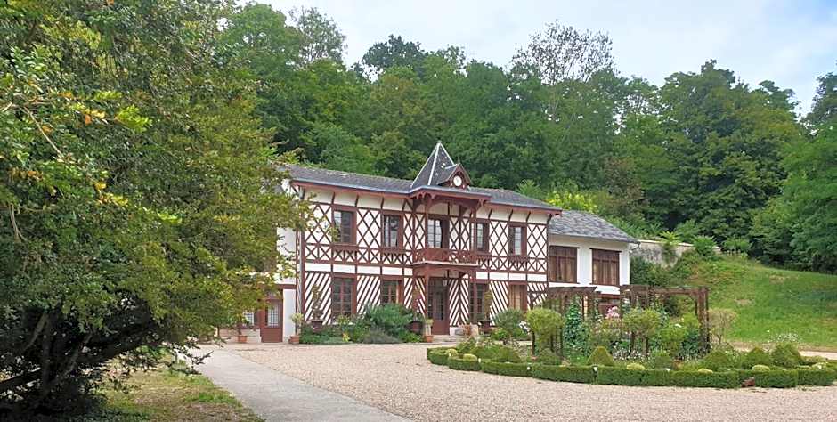 Chateau De La Bucherie