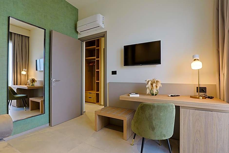 11 Catalani Rooms