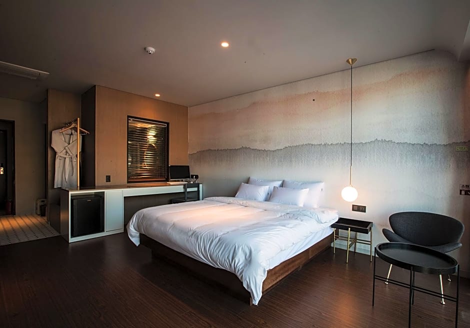 Hound Hotel Changwon - Jinhae Yongwon