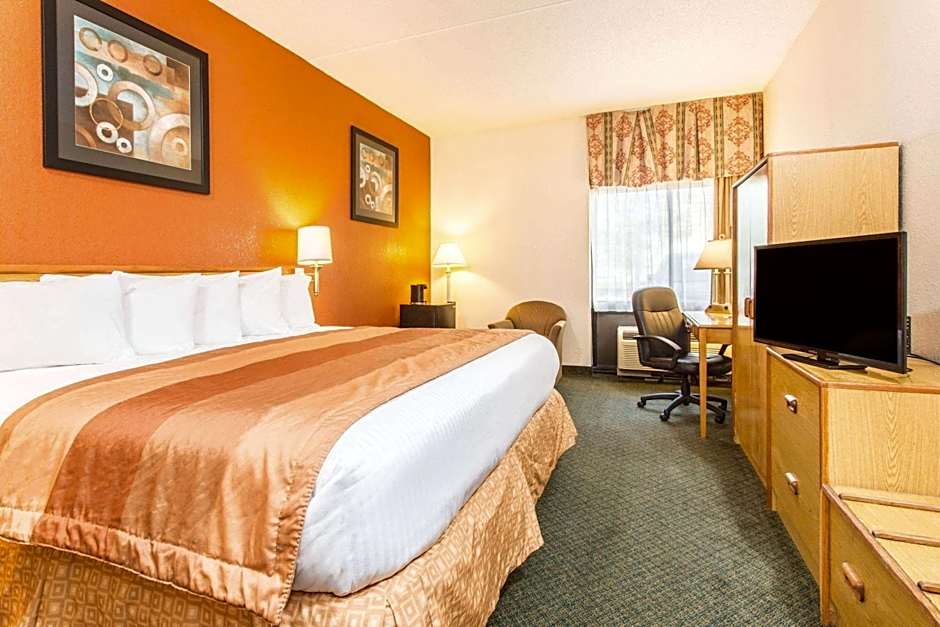 Baymont by Wyndham Cincinnati