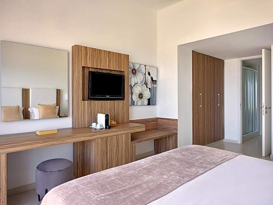 Atlantica Sea Breeze, Adults Only