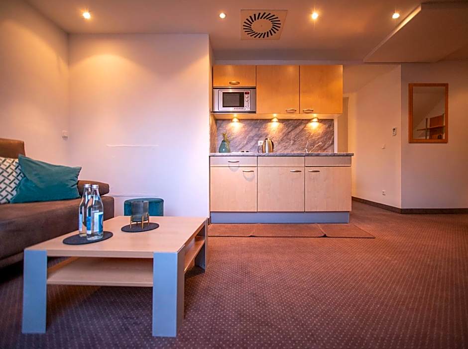 Hotel am Hachinger Bach by Blattl