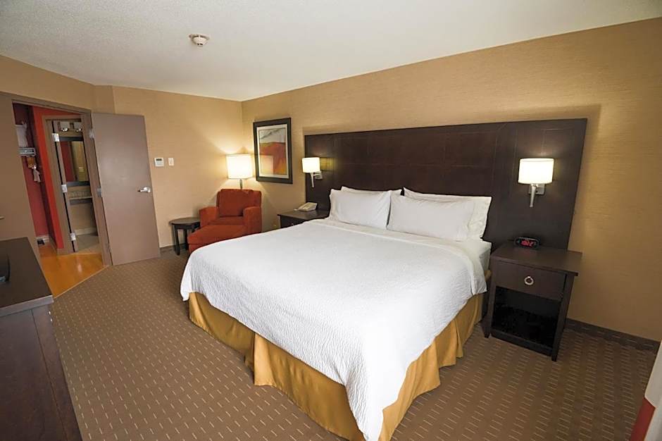 Holiday Inn Express Hotel & Suites Chatham South By IHG