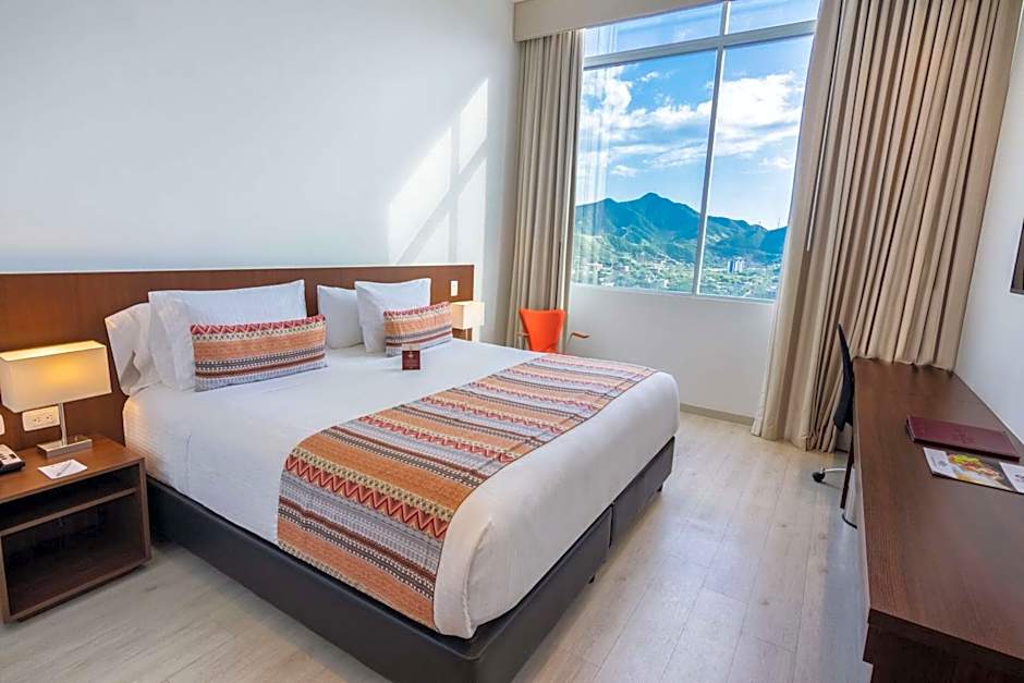 Best Western Plus Santa Marta Hotel