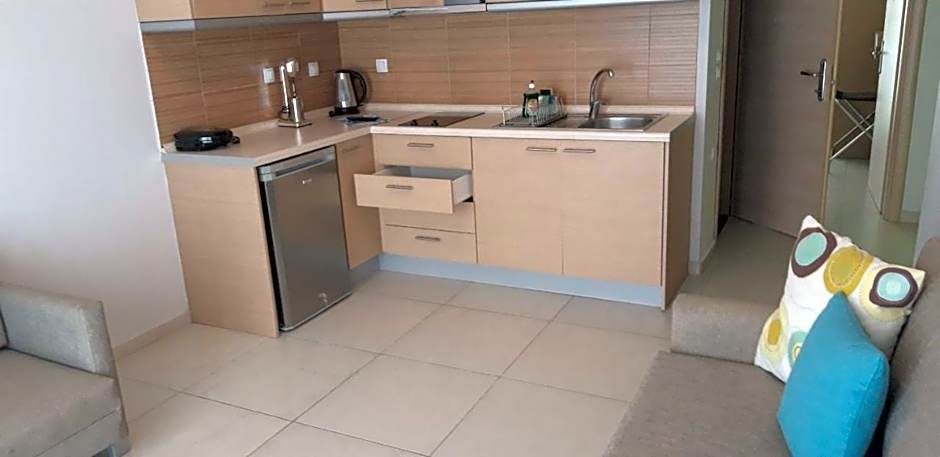 TETYK Keramoti Hotel Apartments