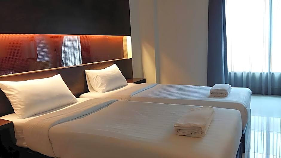 The Bangkok Airport Link Suite