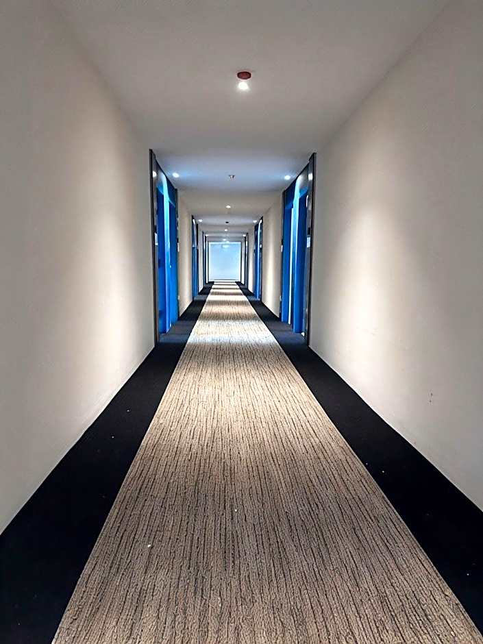 Le'genda Hotel